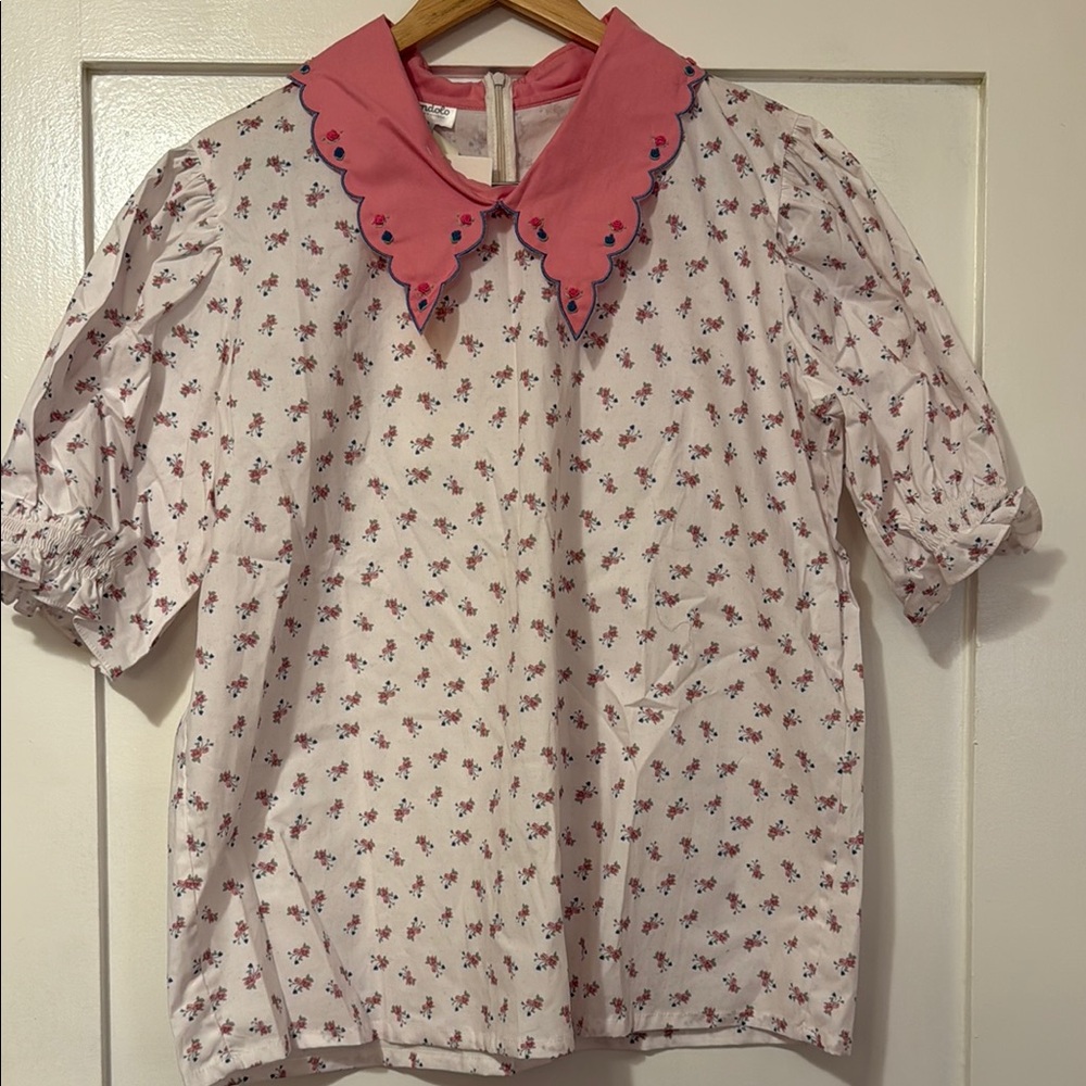 Women's Pink Floral Puff-Sleeve Top with Scalloped Collar